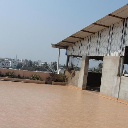 Shubham Beach Hotel Puri Exterior photo